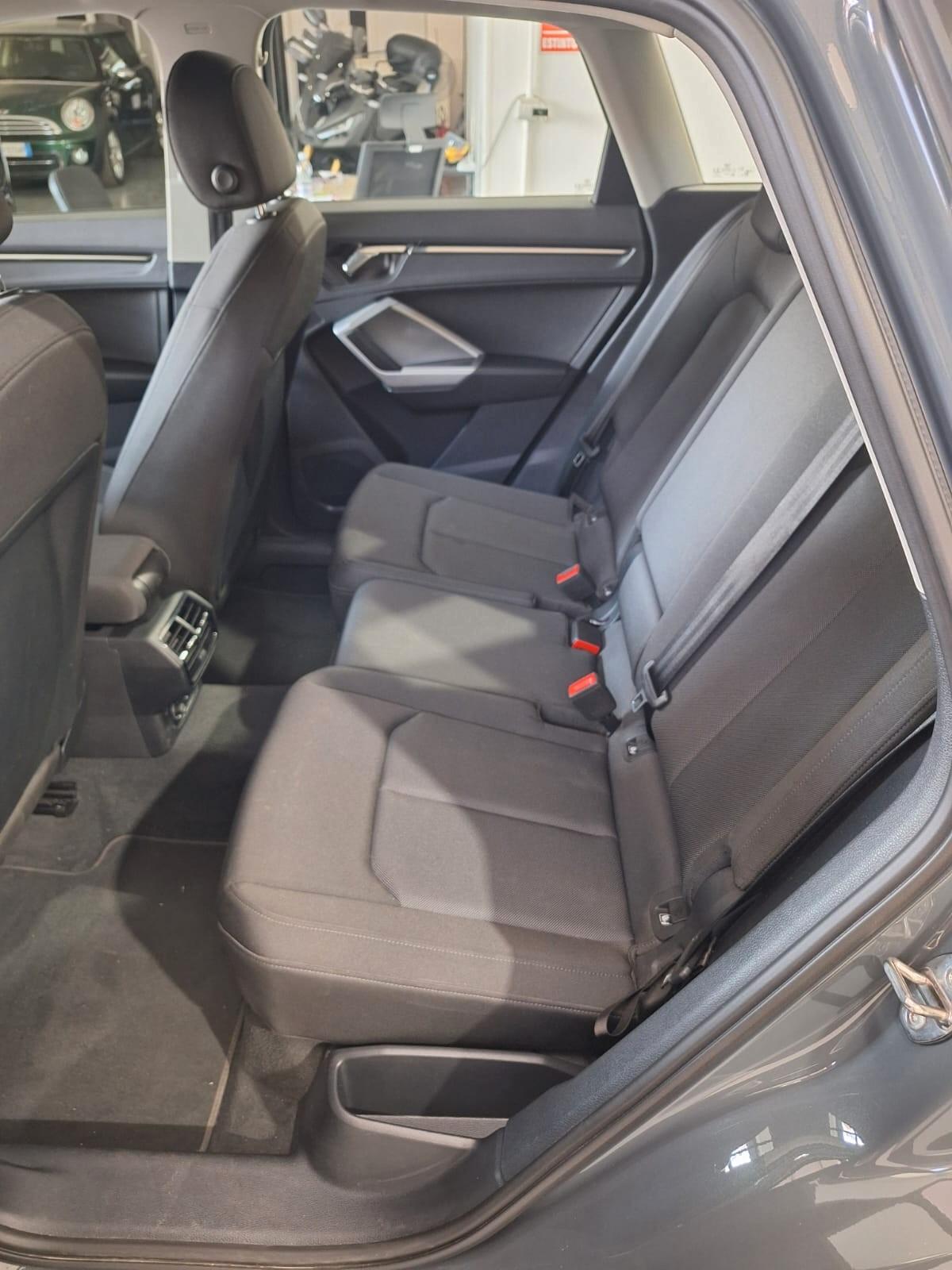 Audi Q3 35 TDI S tronic Business Advanced 71.000KM