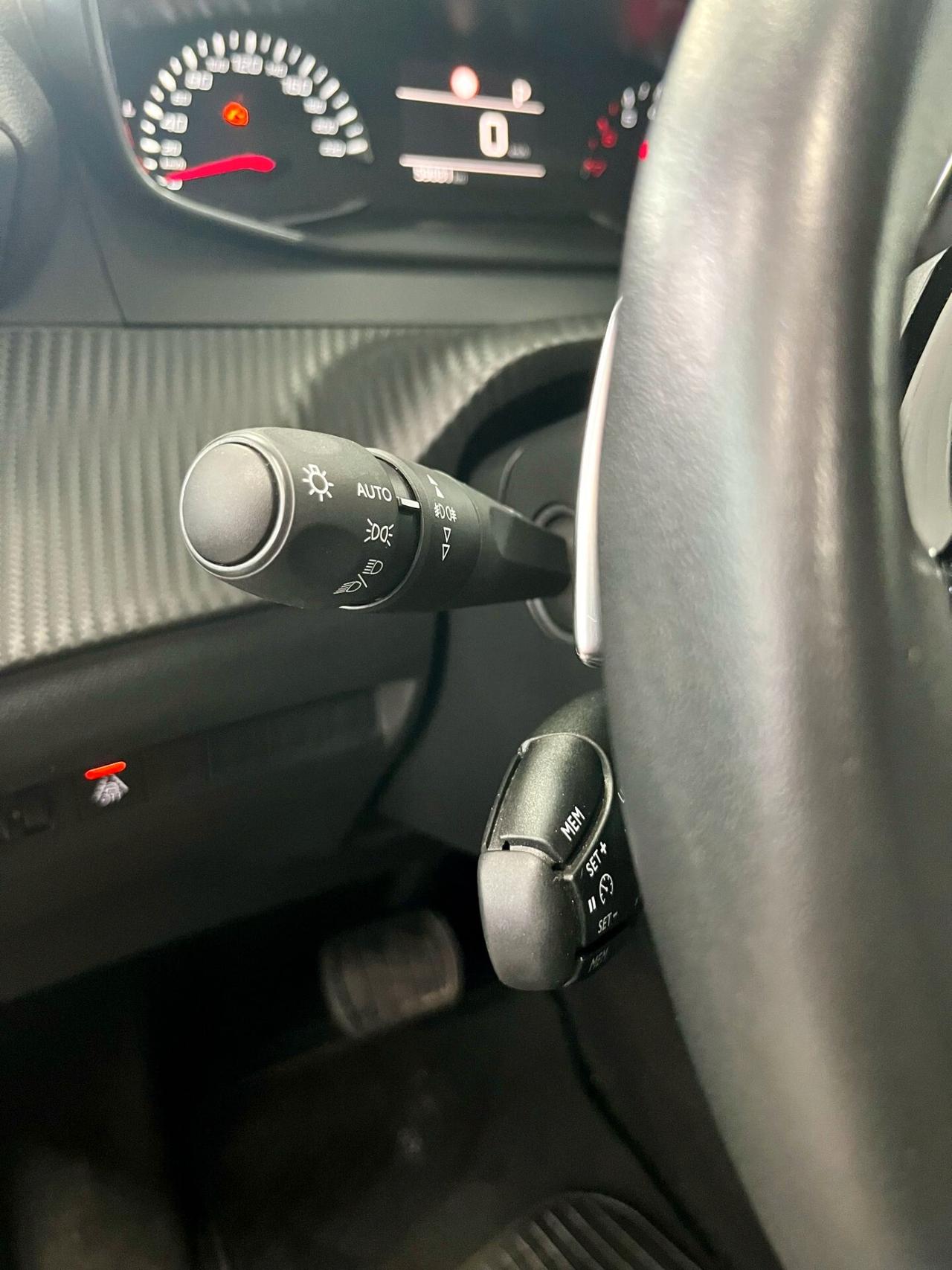 Peugeot 2008 BlueHDi 130 S&S EAT8 Allure