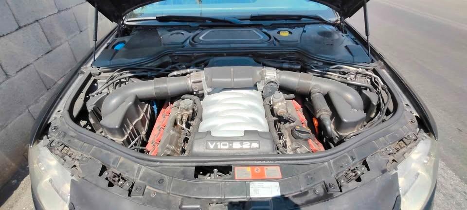 Audi A8 S8 5.2 V10 quattro tiptronic