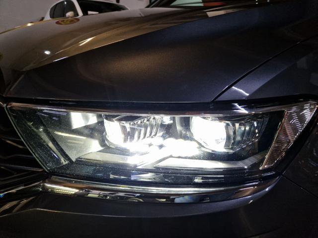 VOLKSWAGEN T-Roc 2000 TDI CV.150 S-TRONIC R LINE TETTO+18'+RADAR
