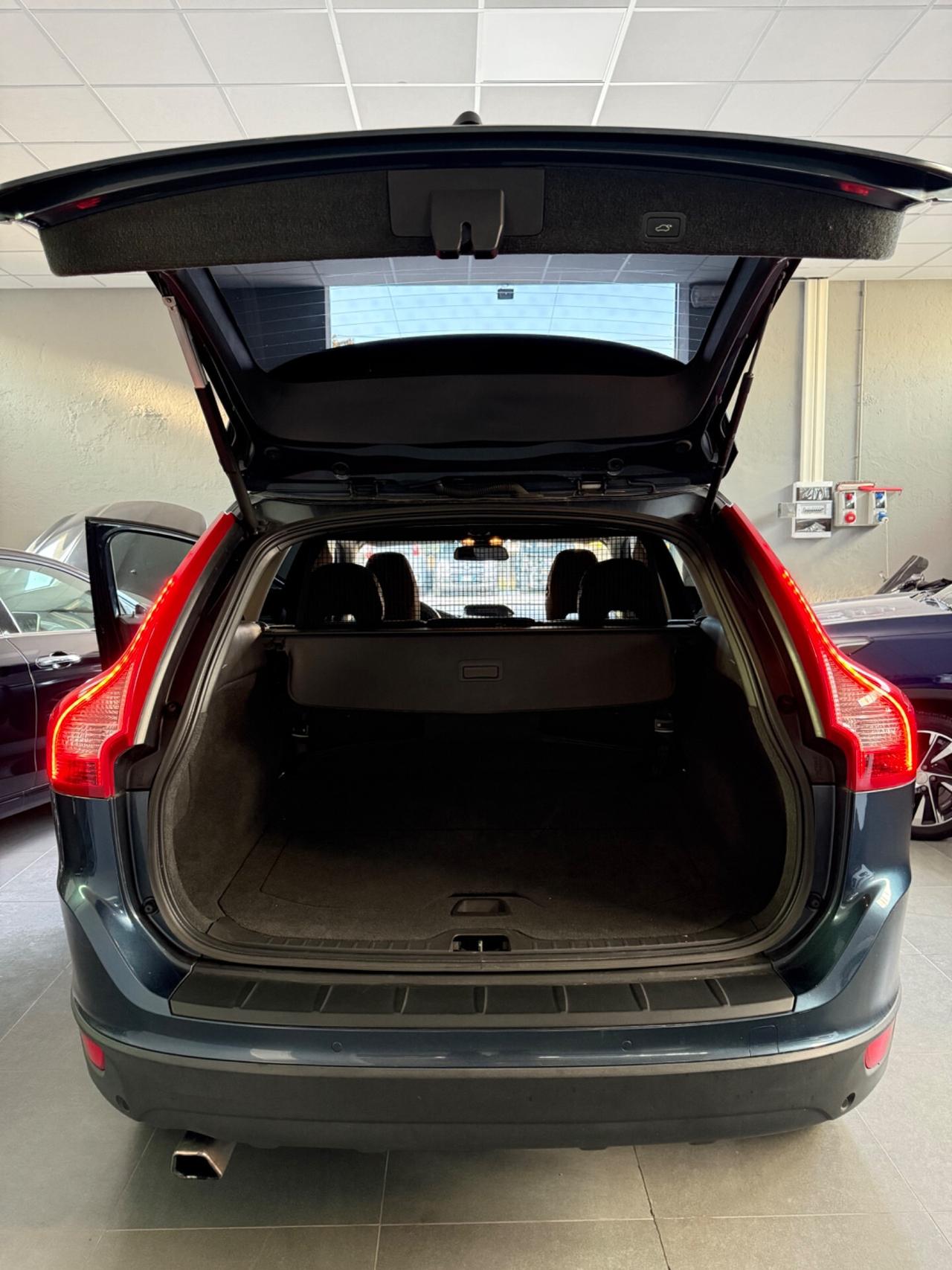 Volvo XC 60 2.4 D5 Summum