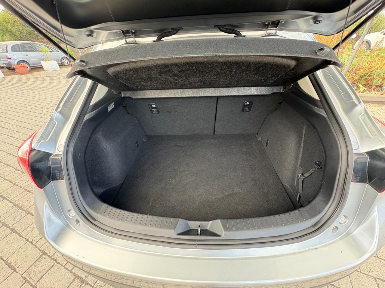 Mazda 3 2.2 Skyactiv-D Exceed