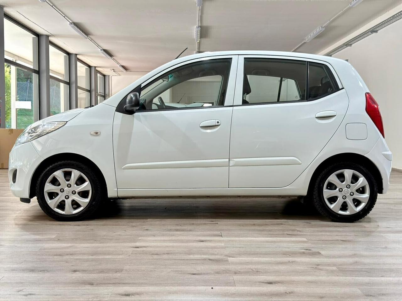 HYUNDAI I10 69cv 90.000km NEOPATENTATI