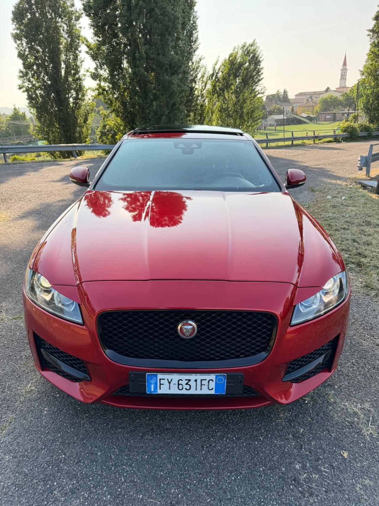 Jaguar XF 2.0D 240 CV AWD R-Sport full pelle tetto