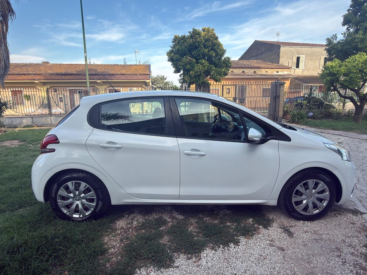 Peugeot 208 BlueHDi 75 5 porte Active