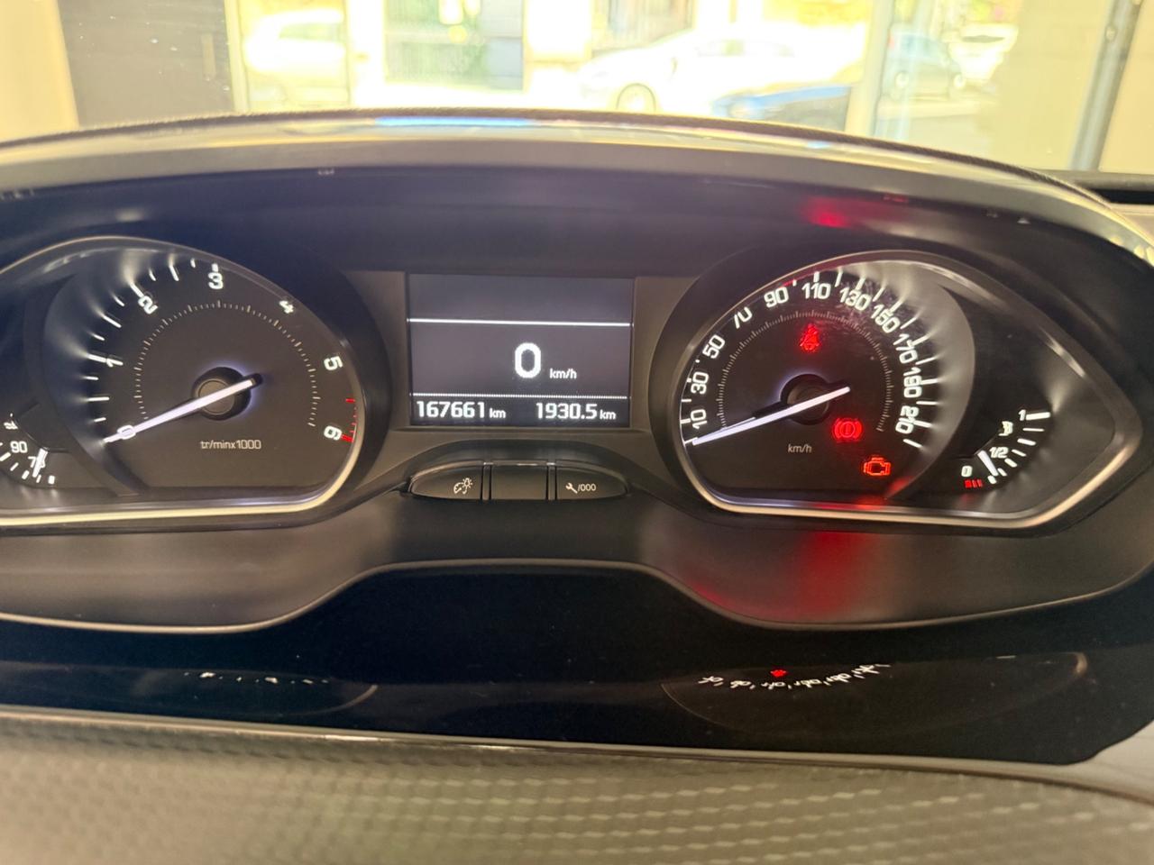 Peugeot 208 BlueHDi 100 5 porte Allure