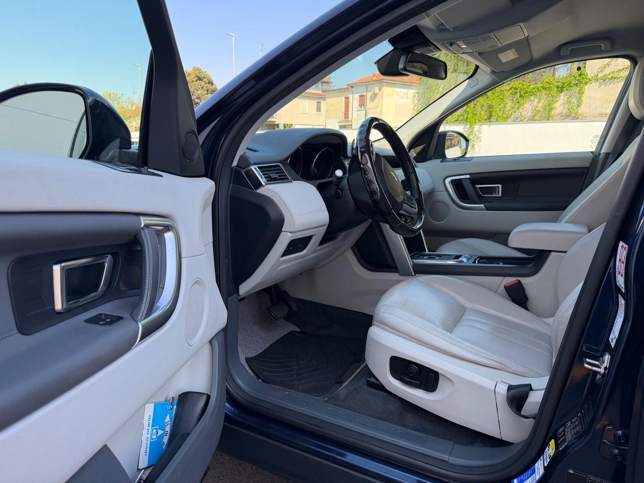 Land Rover Discovery Sport 2.0 TD4 HSE #10320