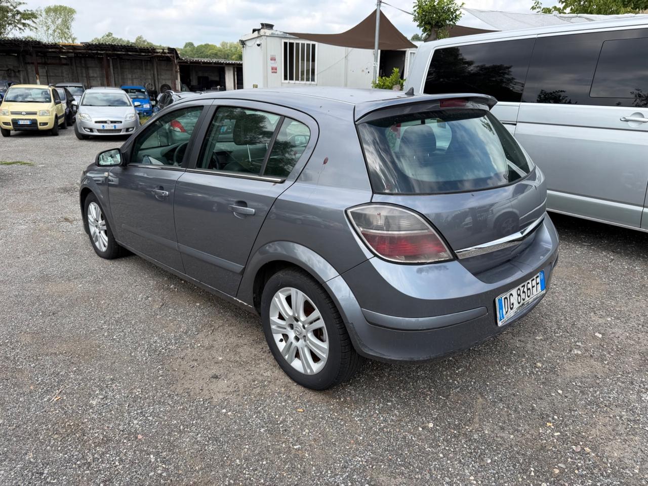 Opel Astra 1.7 CDTI 101CV 5 porte Cosmo