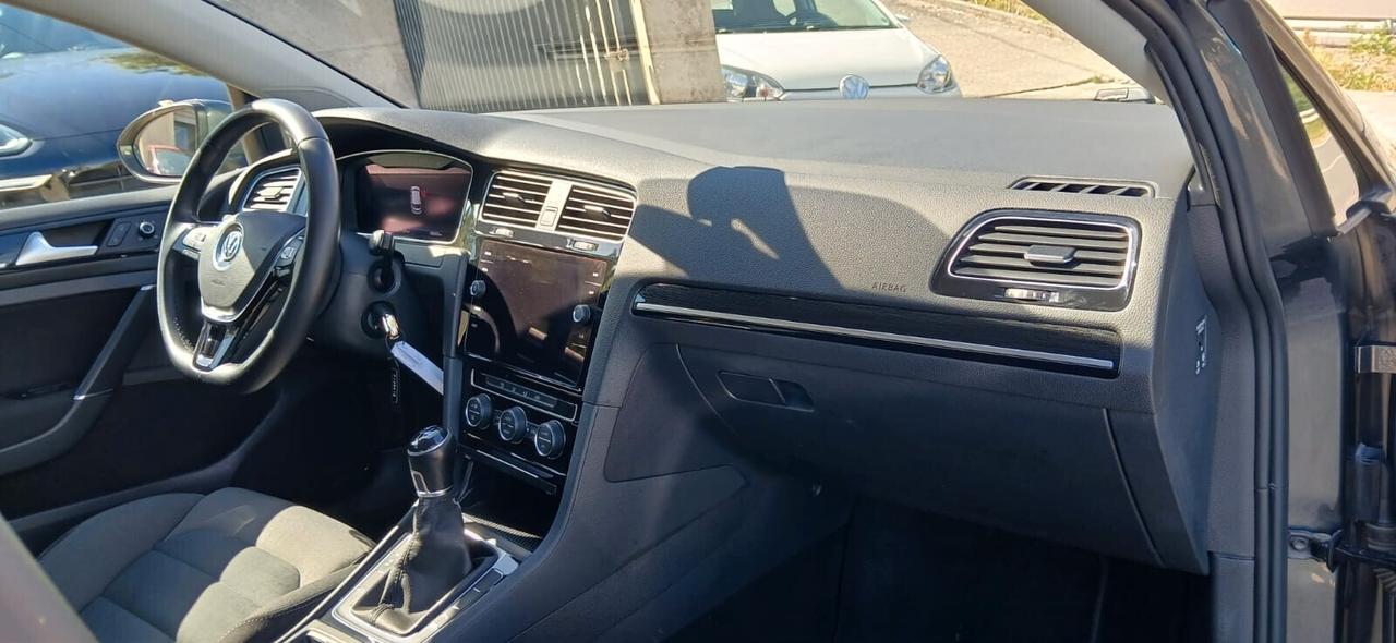 Volkswagen Golf 7.5 ° 1.6 TDI Executive - 2018