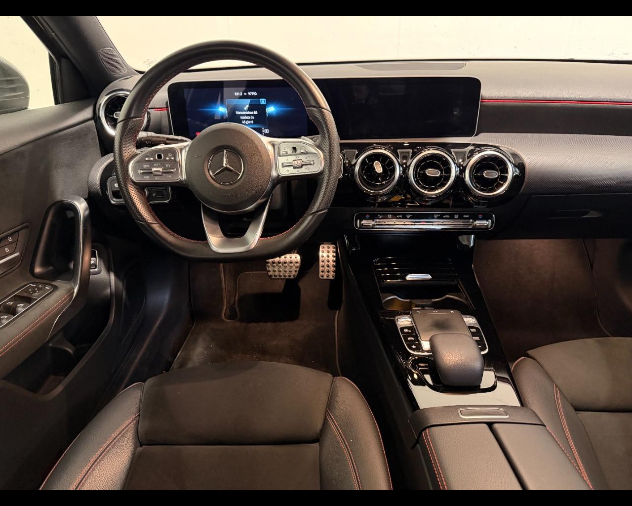 Mercedes-Benz A 180 D PREMIUM AUTO