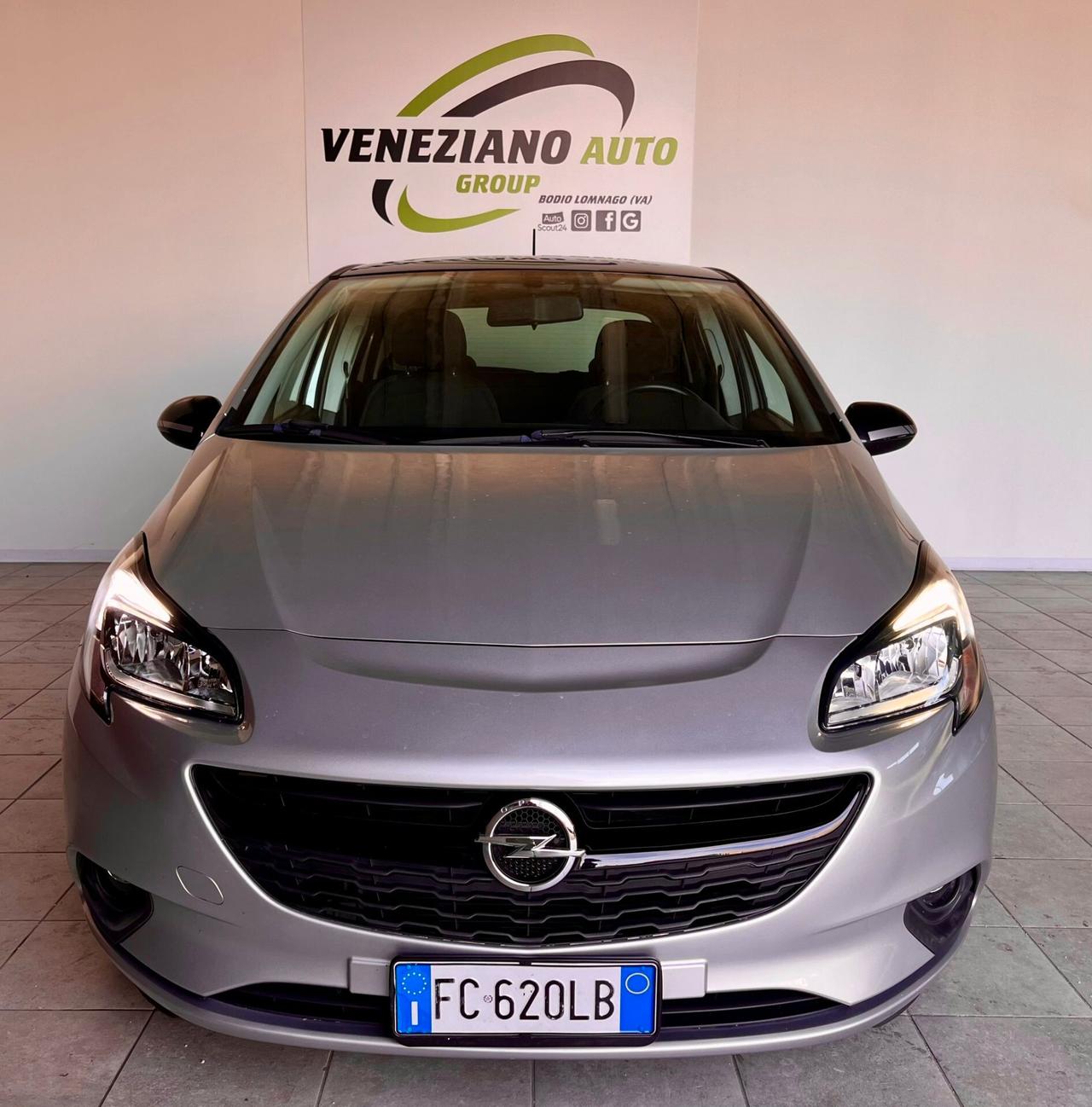 Opel Corsa 1.2 Coupé b-Color