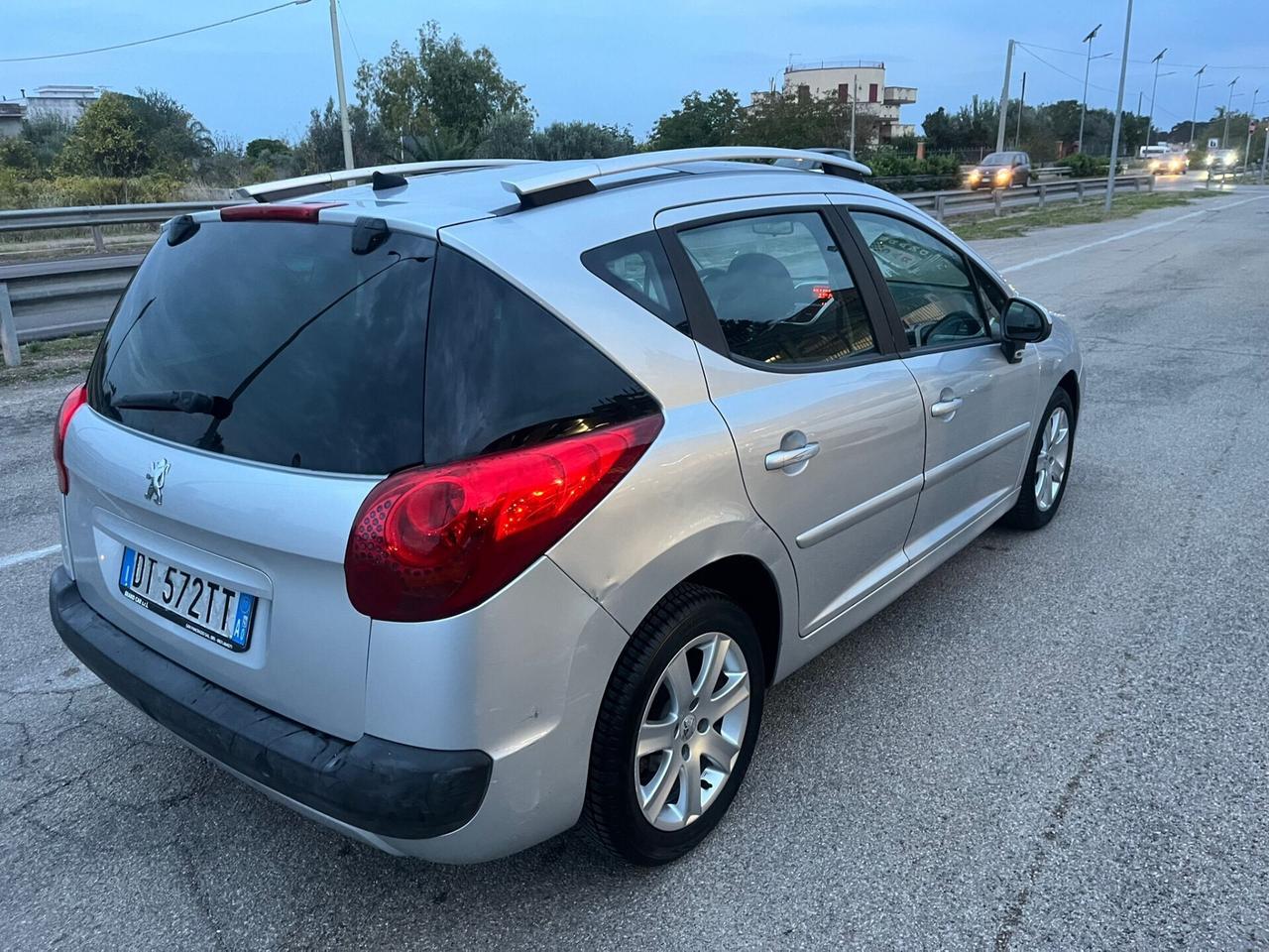 Peugeot 207 1.6 HDi 90CV SW Ciel Unipro 2009