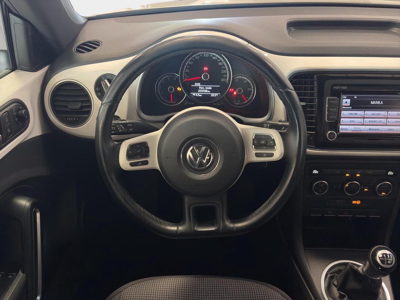 Volkswagen Maggiolino 1.6 tdi Design 105cv
