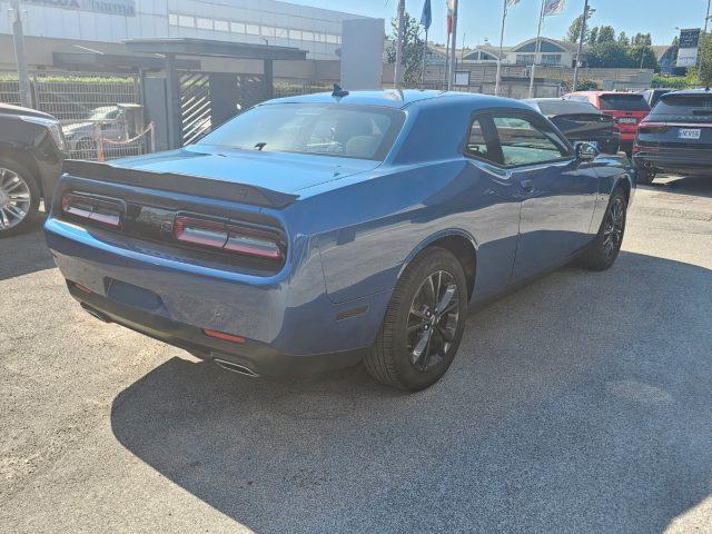 DODGE Challenger 3.6L V6 AT8 SXT AWD Blacktop