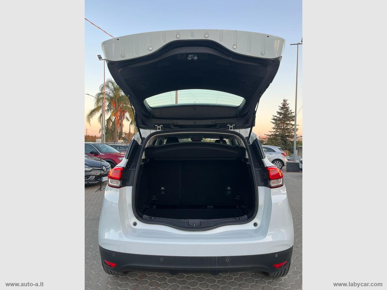 RENAULT Scénic Blue dCi 120 CV Business
