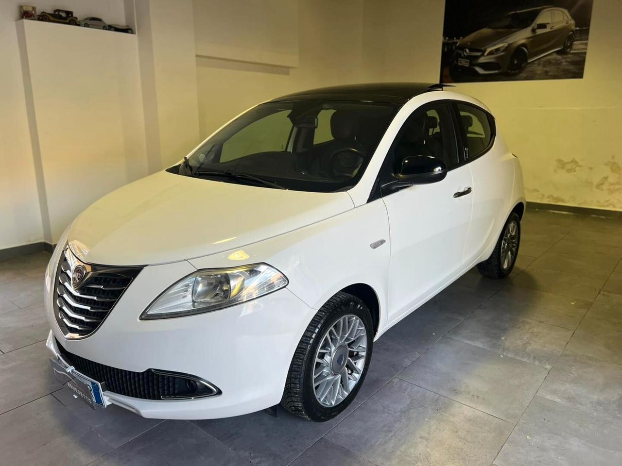 LANCIA YPSILON 0.9 TWINAIR 85CV PLATINO 2011