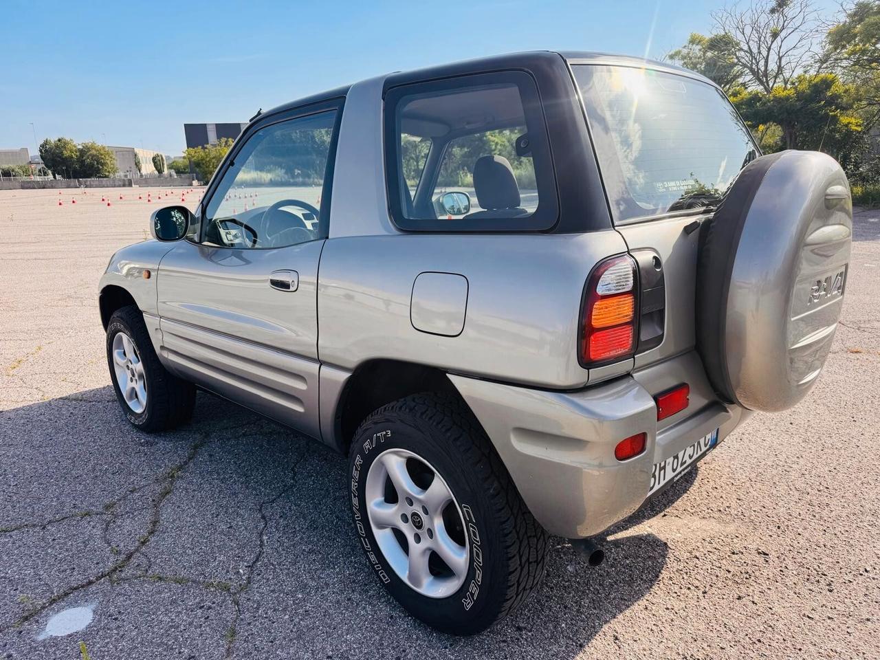 Toyota RAV 4 2.0i 16V cat 3 porte