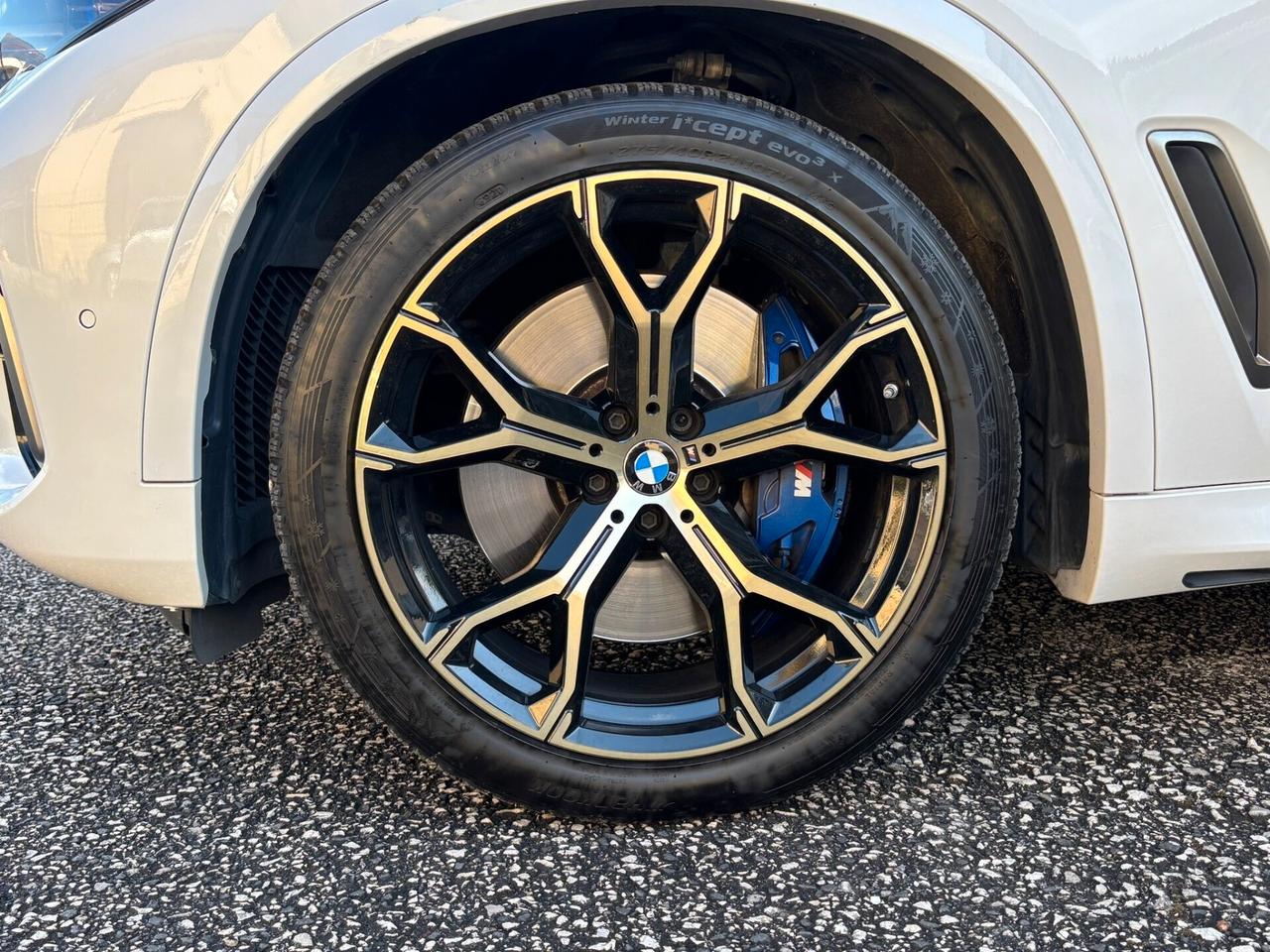 Bmw X5 M 50 d xDrive -Adaptive -Laser-HK-360°-Head-Up-Tetto-Memory Harman/K