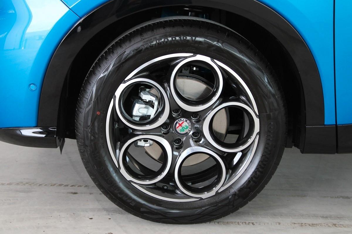 Alfa Romeo Tonale 1600 Diesel 130CV Ti TCT6 ***Km. Zero***