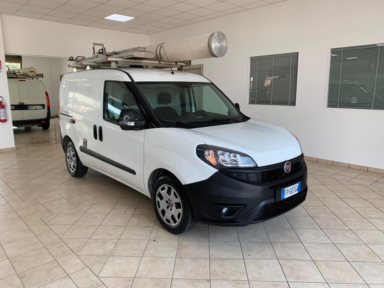 FIAT Doblò 3ª serie Doblò 1.4 T-Jet Natural Power ATTREZZATO !