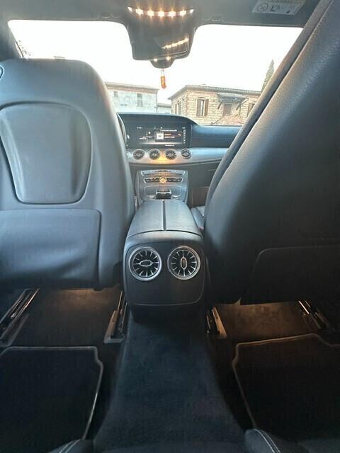 Mercedes-benz E 220 d Auto Coupé Premium Plus AMG - NIGHT PACK - FULL - CASA MADRE - RESTYLING