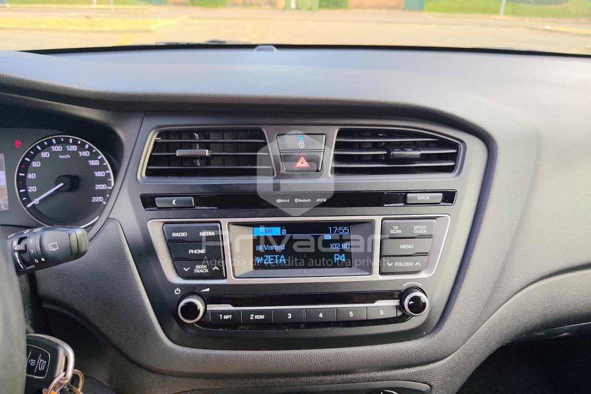 HYUNDAI i20 1.2 5 porte Blackline