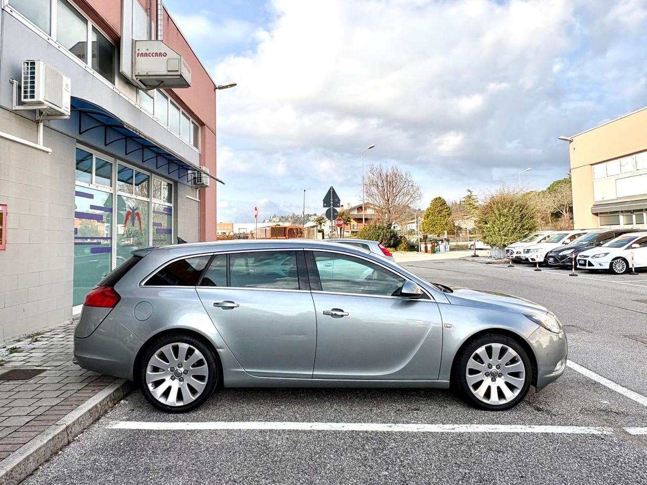 Opel Insignia 2.0 Turbo Sports Tourer Cosmo