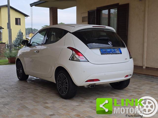 LANCIA Ypsilon 1.2 69 CV 5 porte S&S Gold