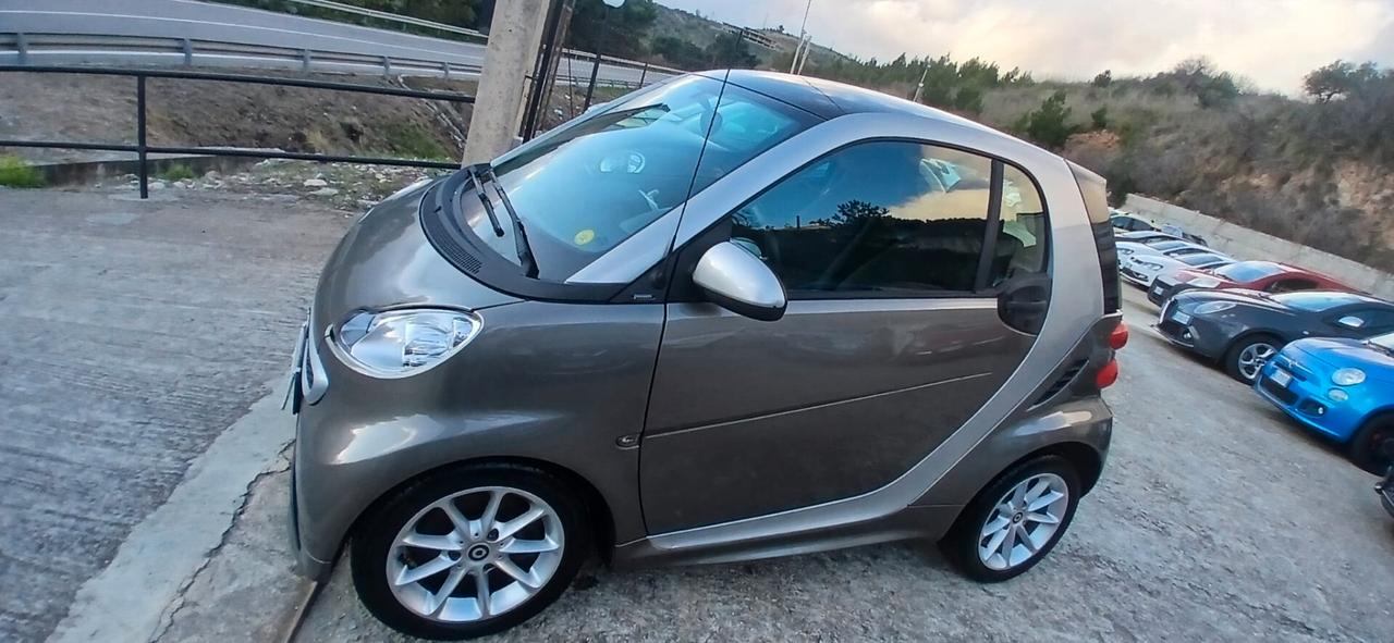 Smart ForTwo 1000 MHD coupé passion - 2012