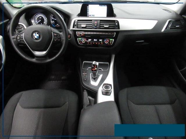 BMW 118d 150CV Autom - Navi / LED