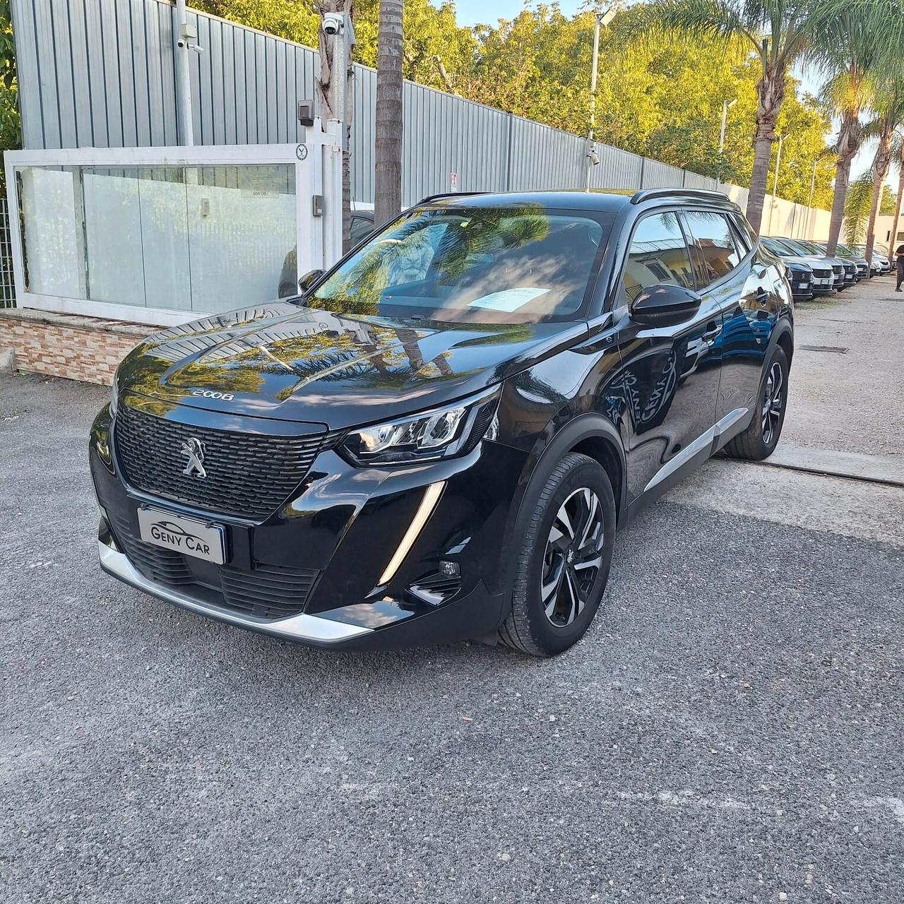 Peugeot 2008 motore elettrico 136 CV Allure Pack
