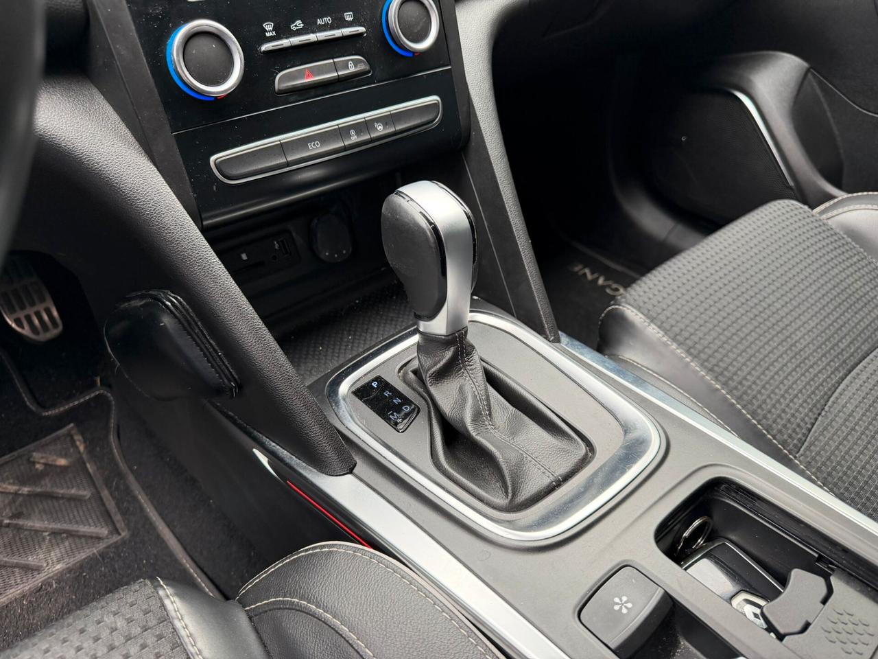 Renault Megane Mégane dCi 8V 110 CV EDC Energy Bose