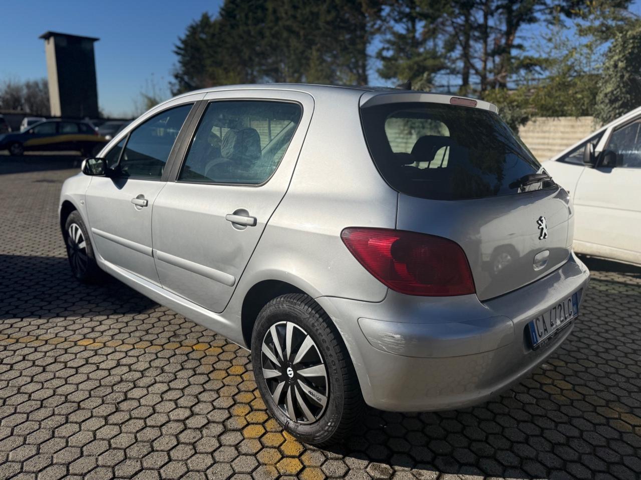 Peugeot 307 1.6 16V 5p. XT