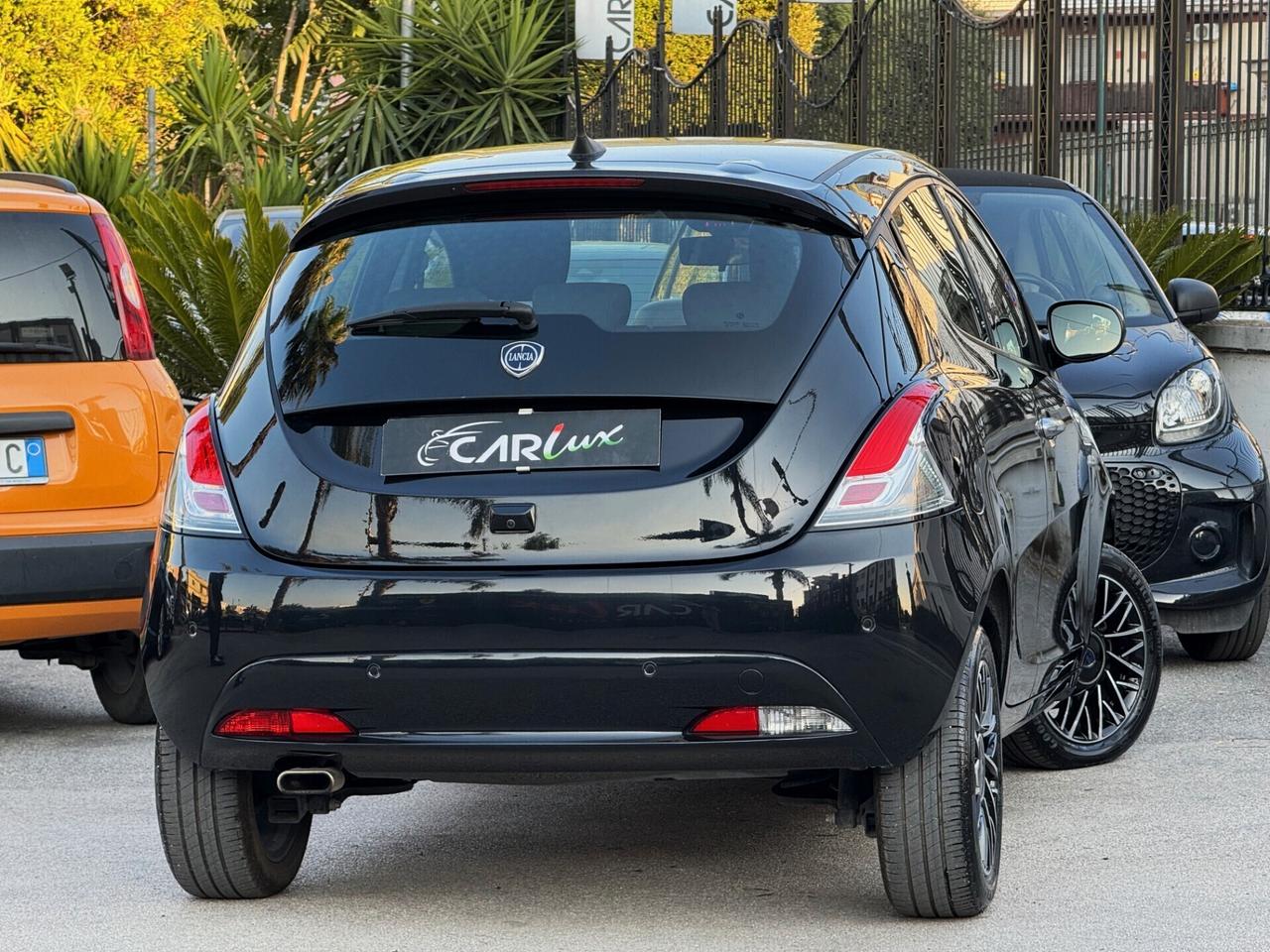Lancia Ypsilon 1.0 Firefly Hybrid Gold Plus 70CV LED CAM