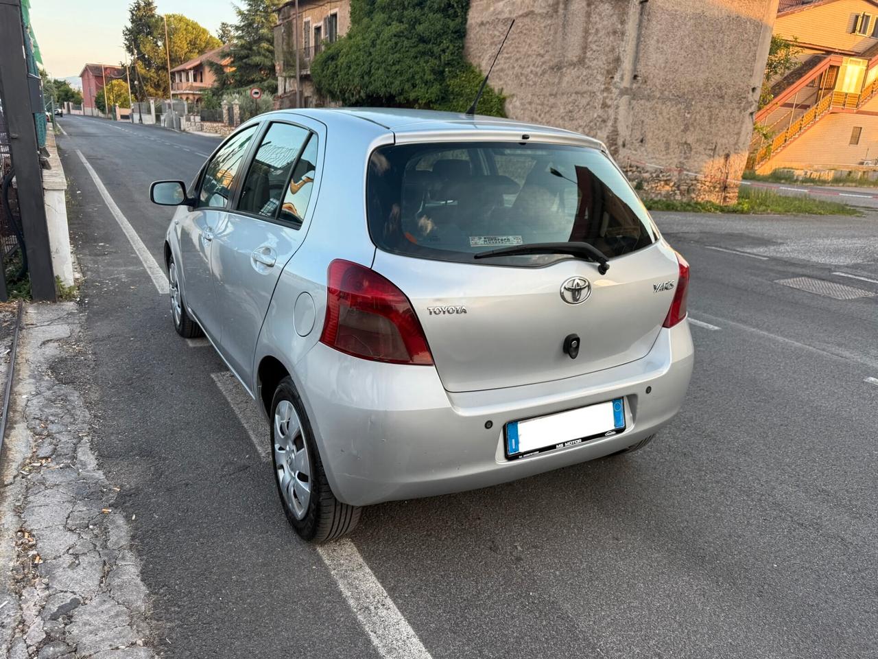 Toyota Yaris 1.0 5 porte - Superprezzo - Tutto incluso