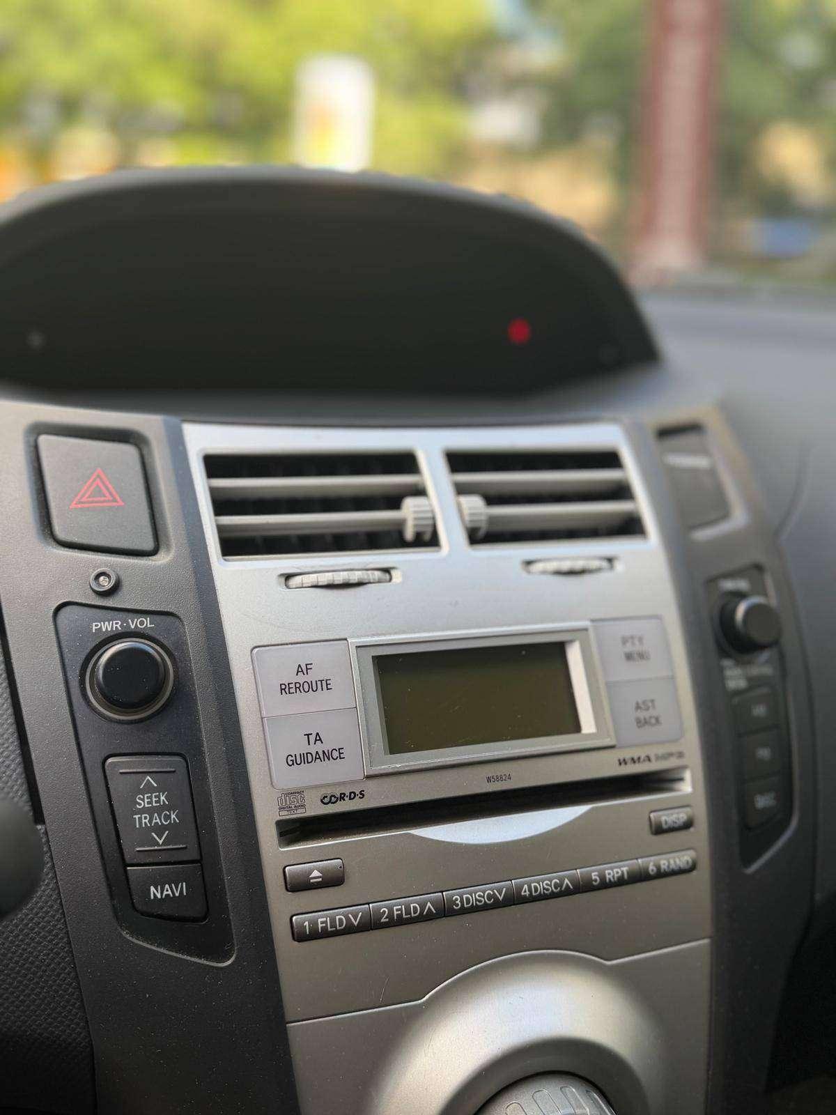 Toyota Yaris BENZINA