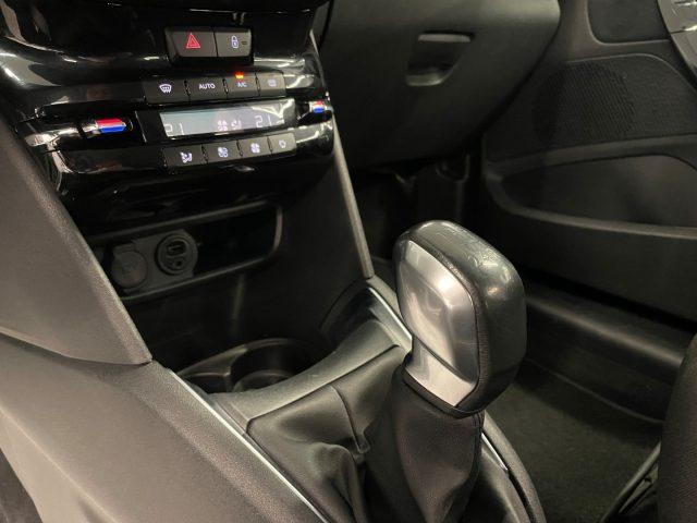 PEUGEOT 208 1.2 82 CV Allure
