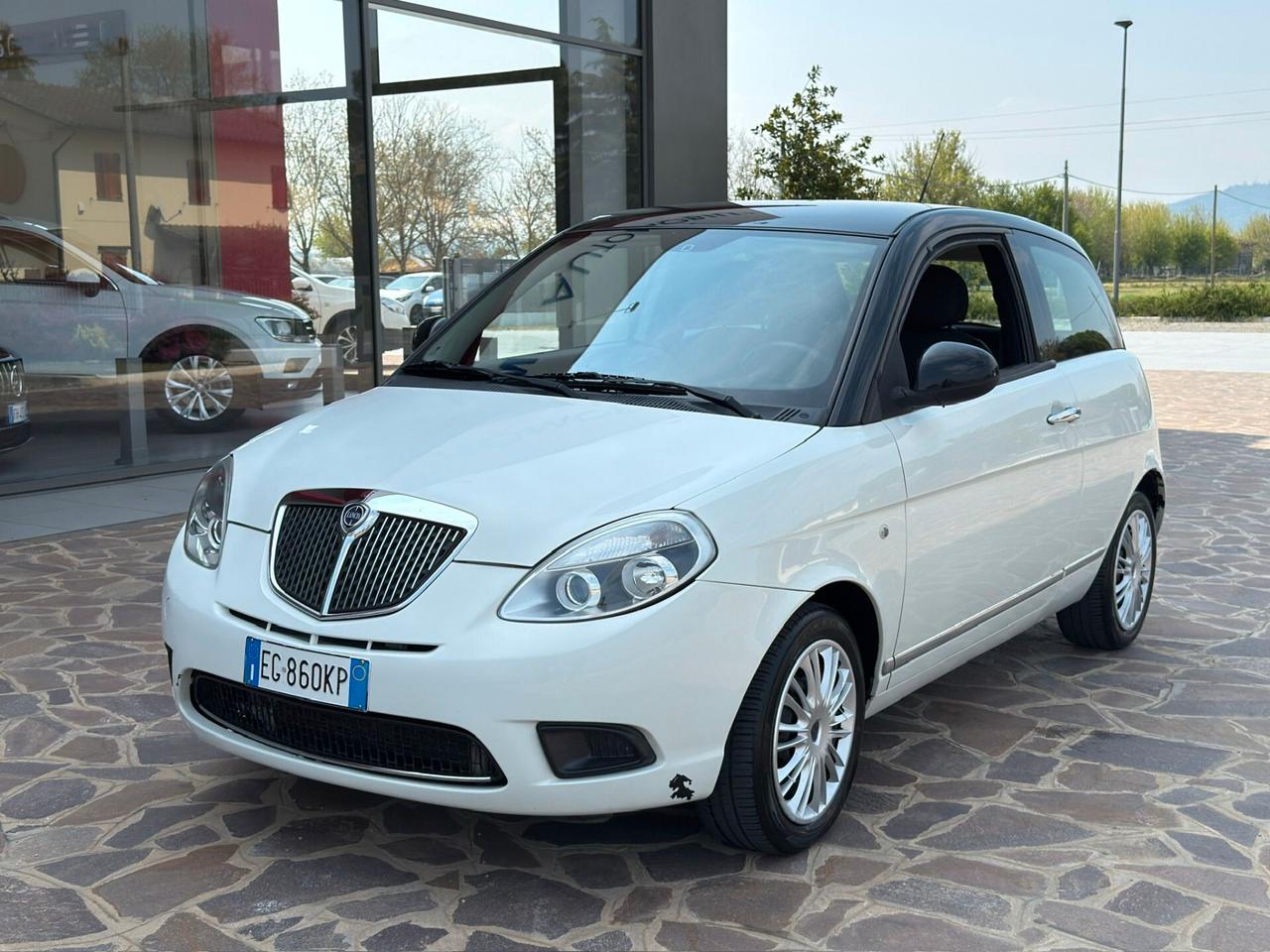 Lancia Ypsilon 1.4 Ecochic benz/GPL - NEOPATENTATI -