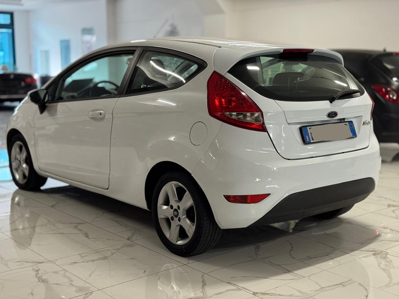 Ford Fiesta 1.2 neopatentati REGENERED CAR