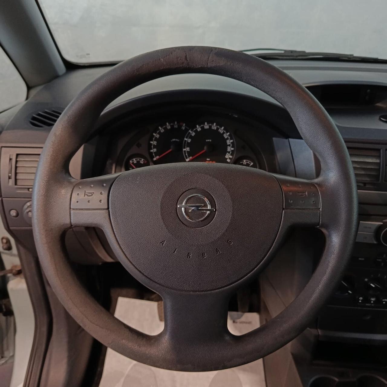 Opel Meriva 1.4 BENZINA NEOPATENTATI