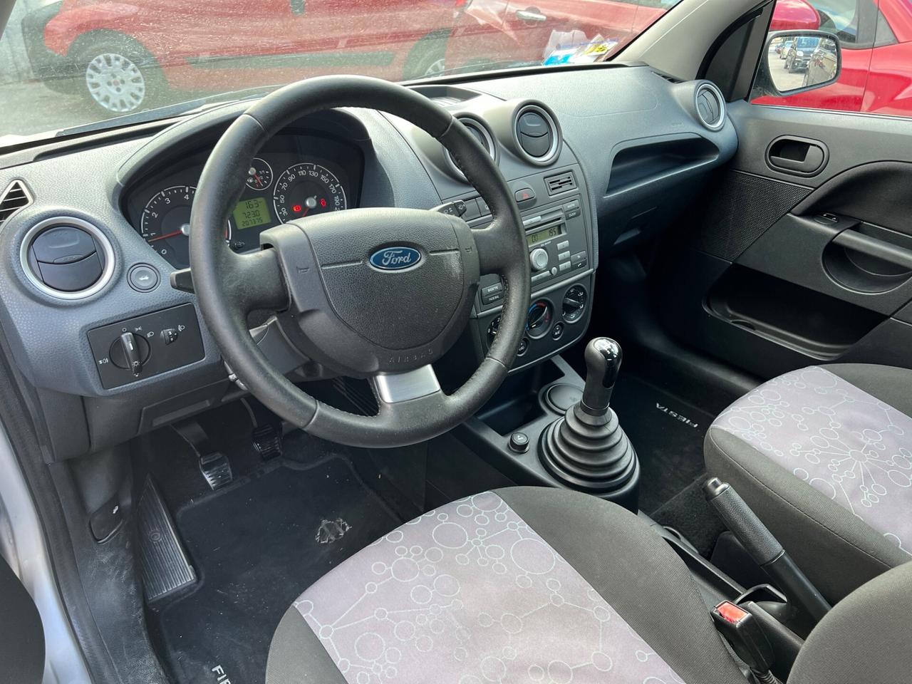 Ford Fiesta 1.2 16V 5p. Ghia