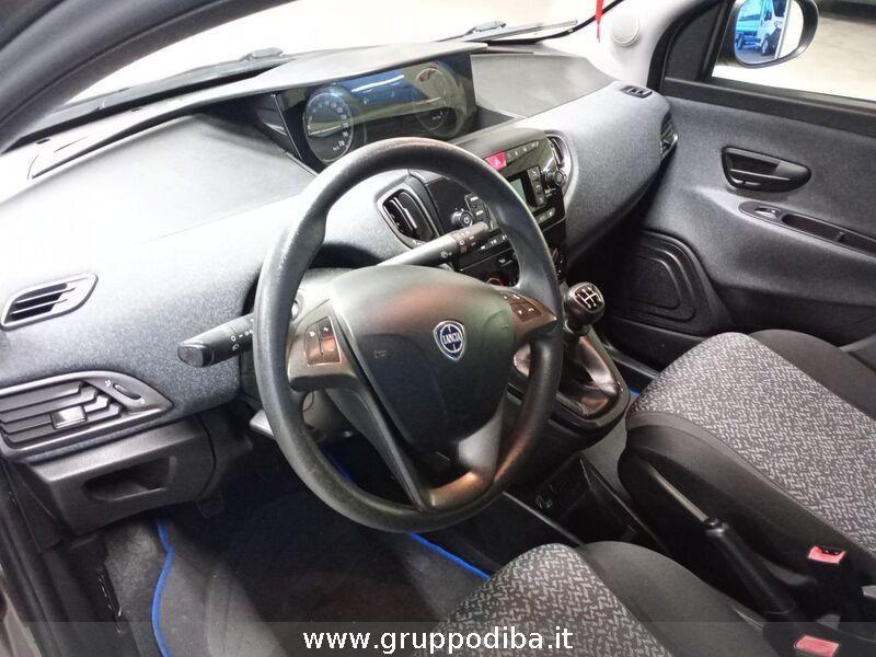 Lancia Ypsilon III 2015 Benzina 0.9 t.air Silver ecochic metano 80cv