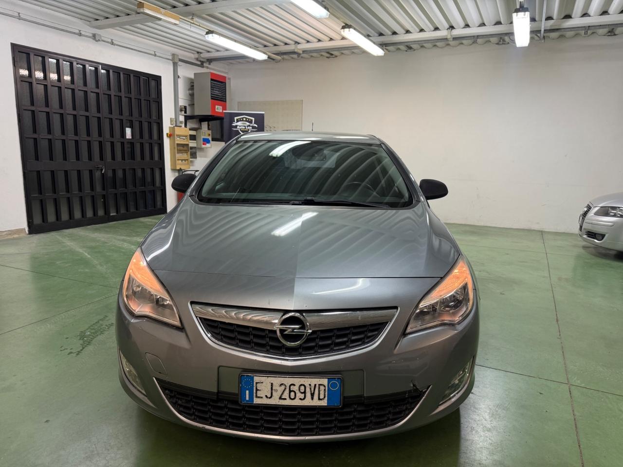 Opel Astra 1.7 CDTI 125CV 5 porte Cosmo