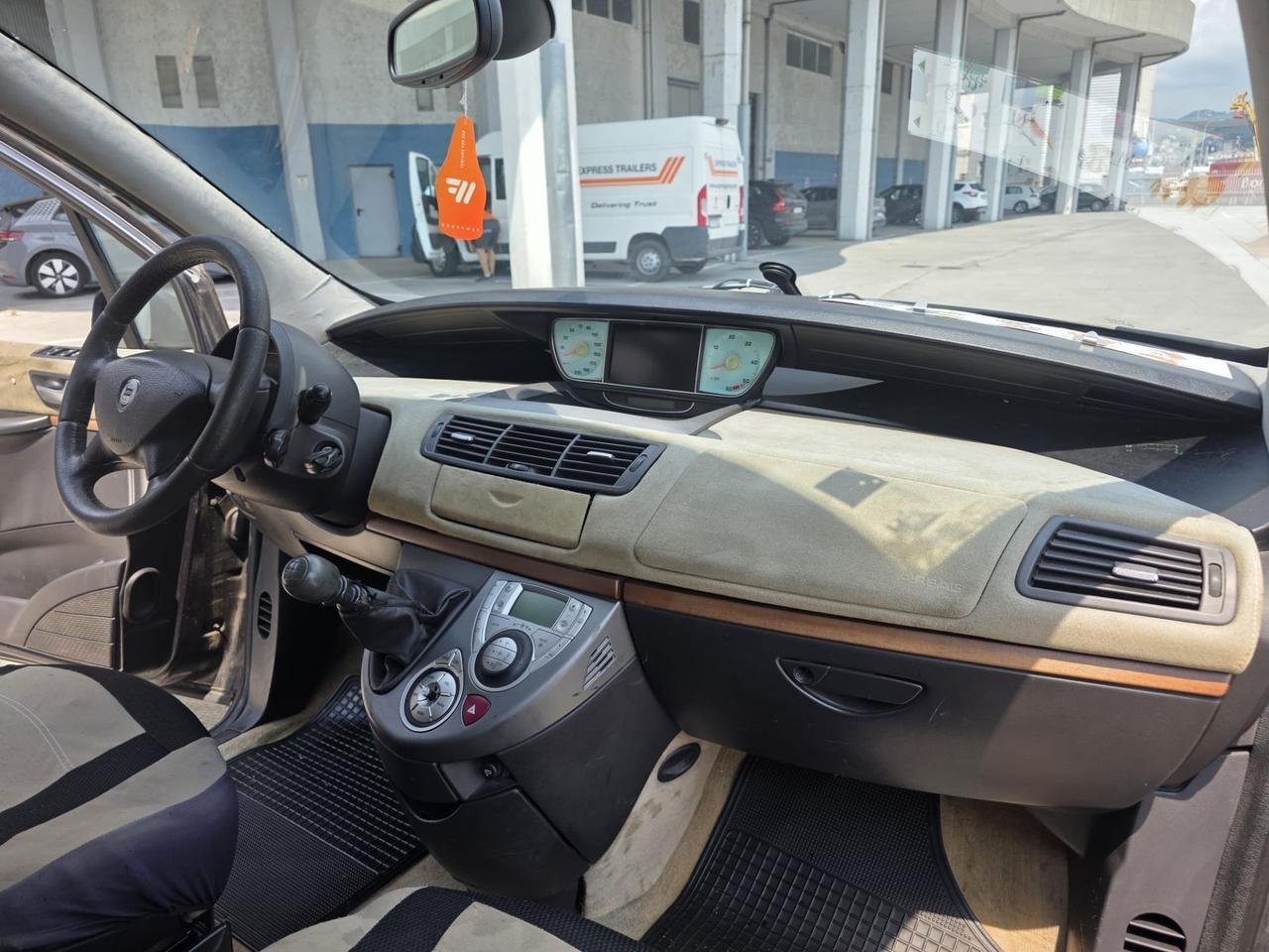 Lancia Phedra 2.2 JTD Emblema FAP 7POSTI