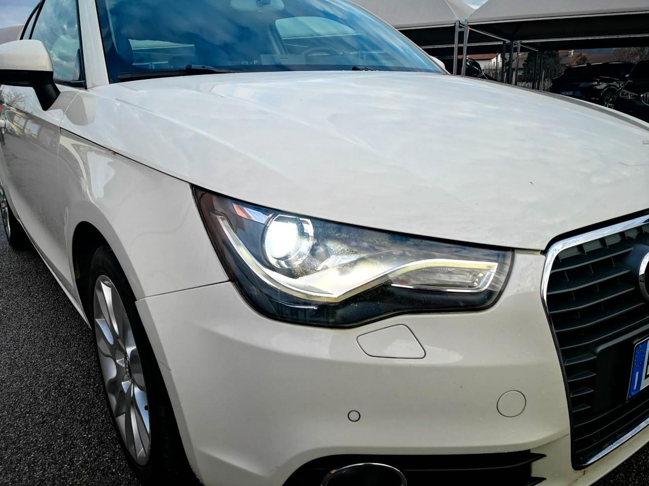 Audi A1 1.6 TDI 105 CV ***NEOPATENTATI***CIELO SCOLLATO***