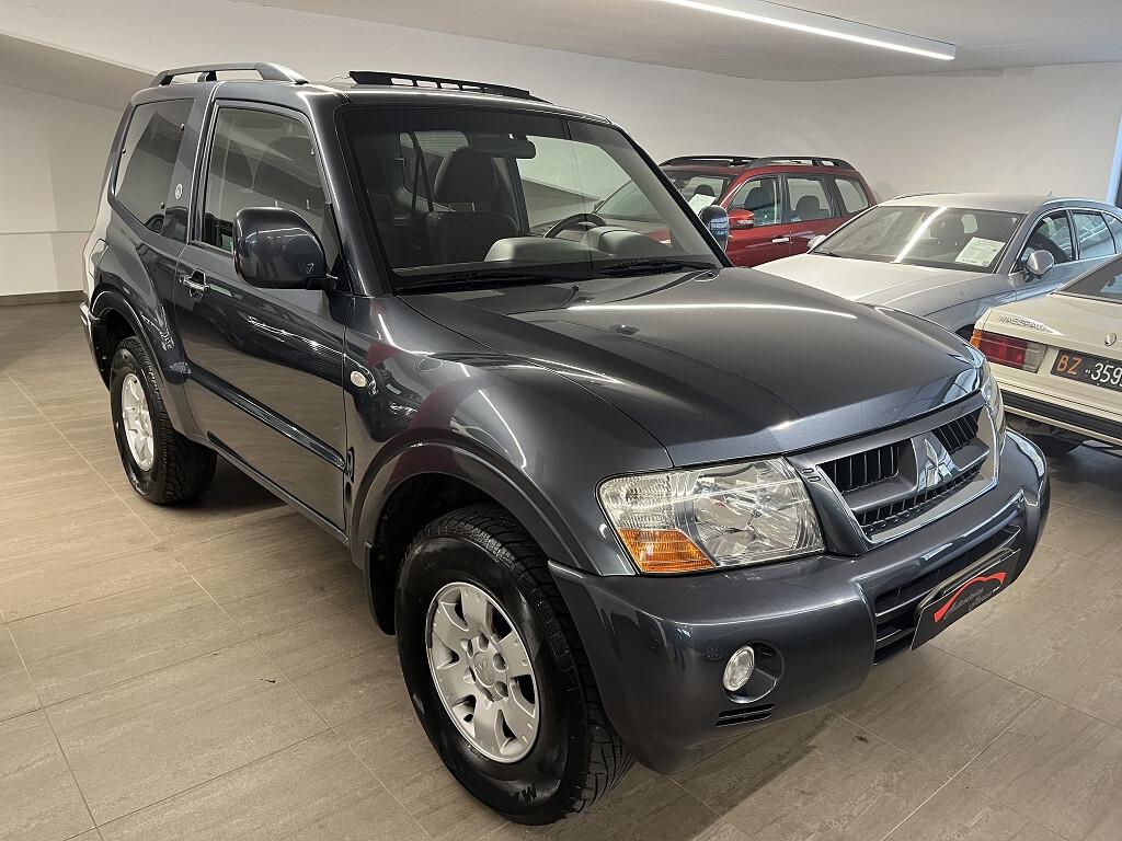 Mitsubishi Pajero 3.2 DI-D 4×4 Dakar Panorama 160 CV