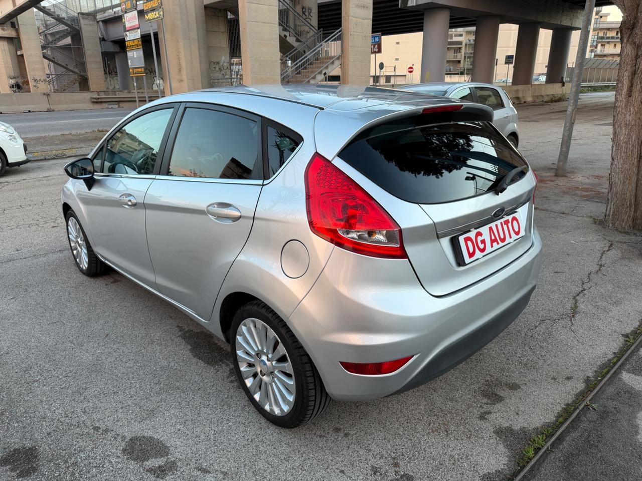 Ford Fiesta 1.2 benzina 82 CV 2009 Titanium