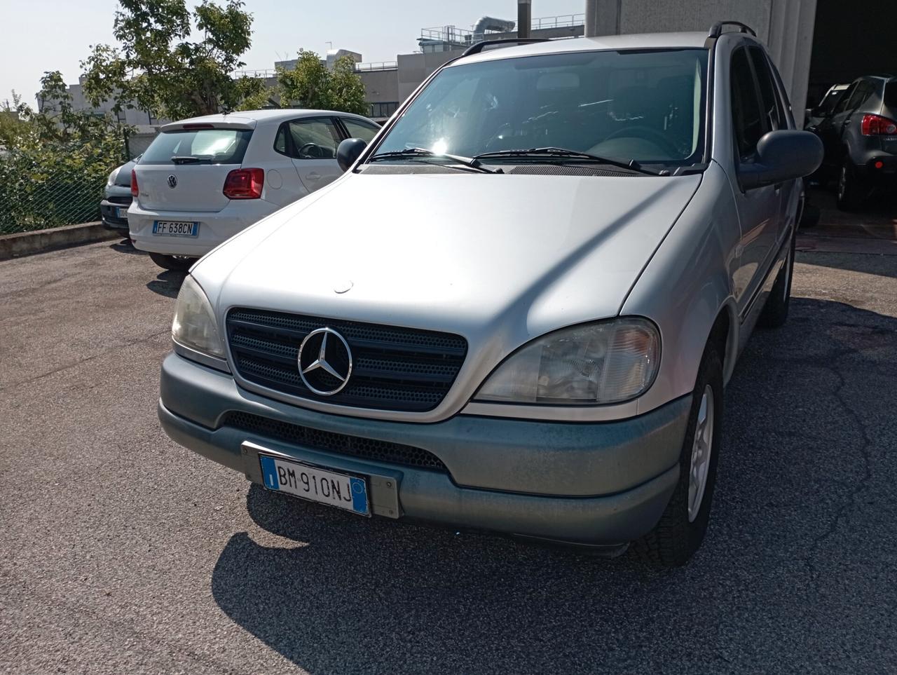 Mercedes-benz ML 270 7 POSTI