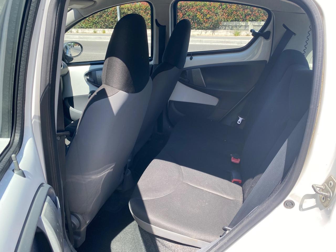 Toyota Aygo 1.0 12V VVT-i 5 porte Now Connect