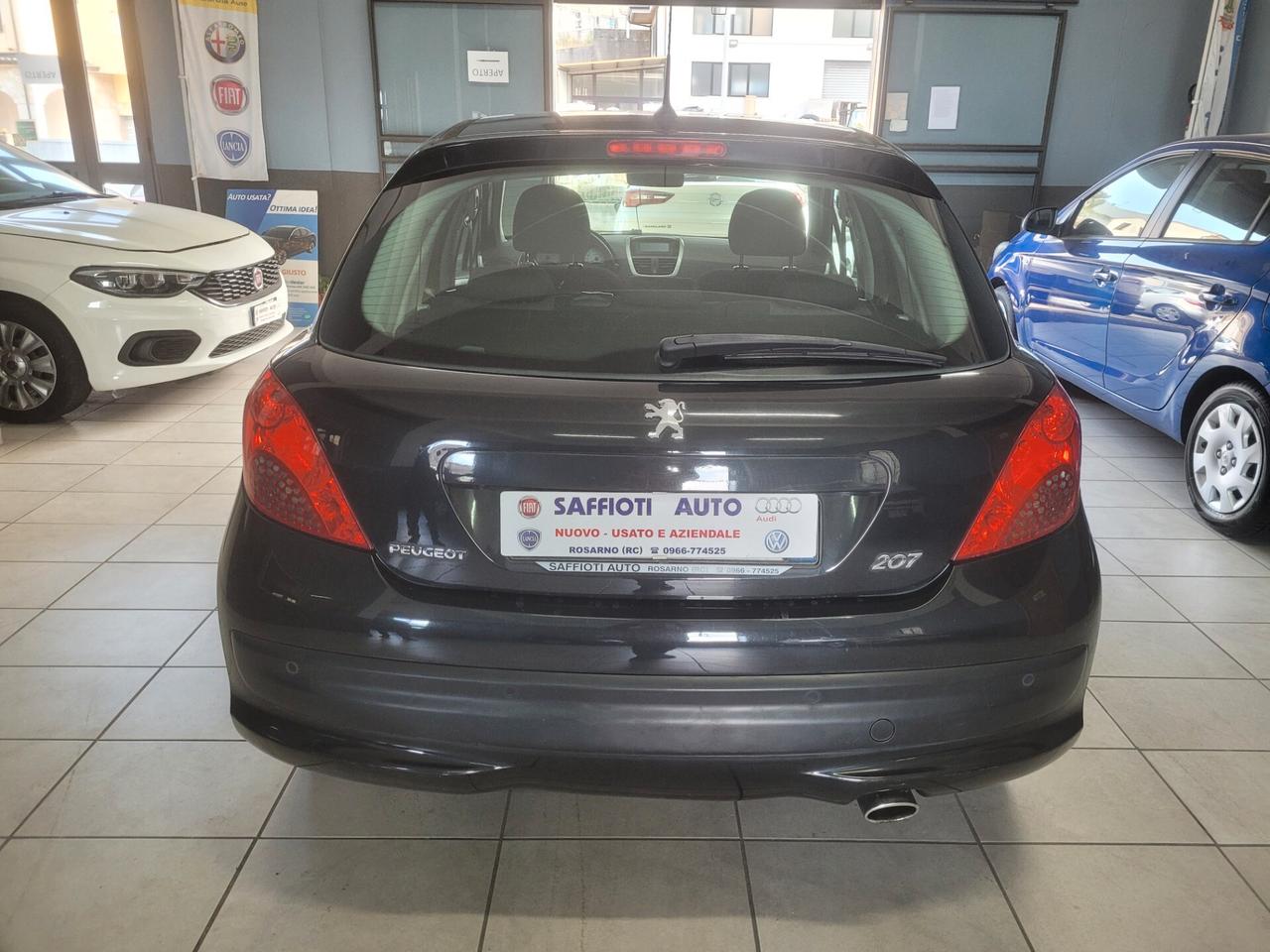 Peugeot 207 1.4 8V 75CV 5p. X Line